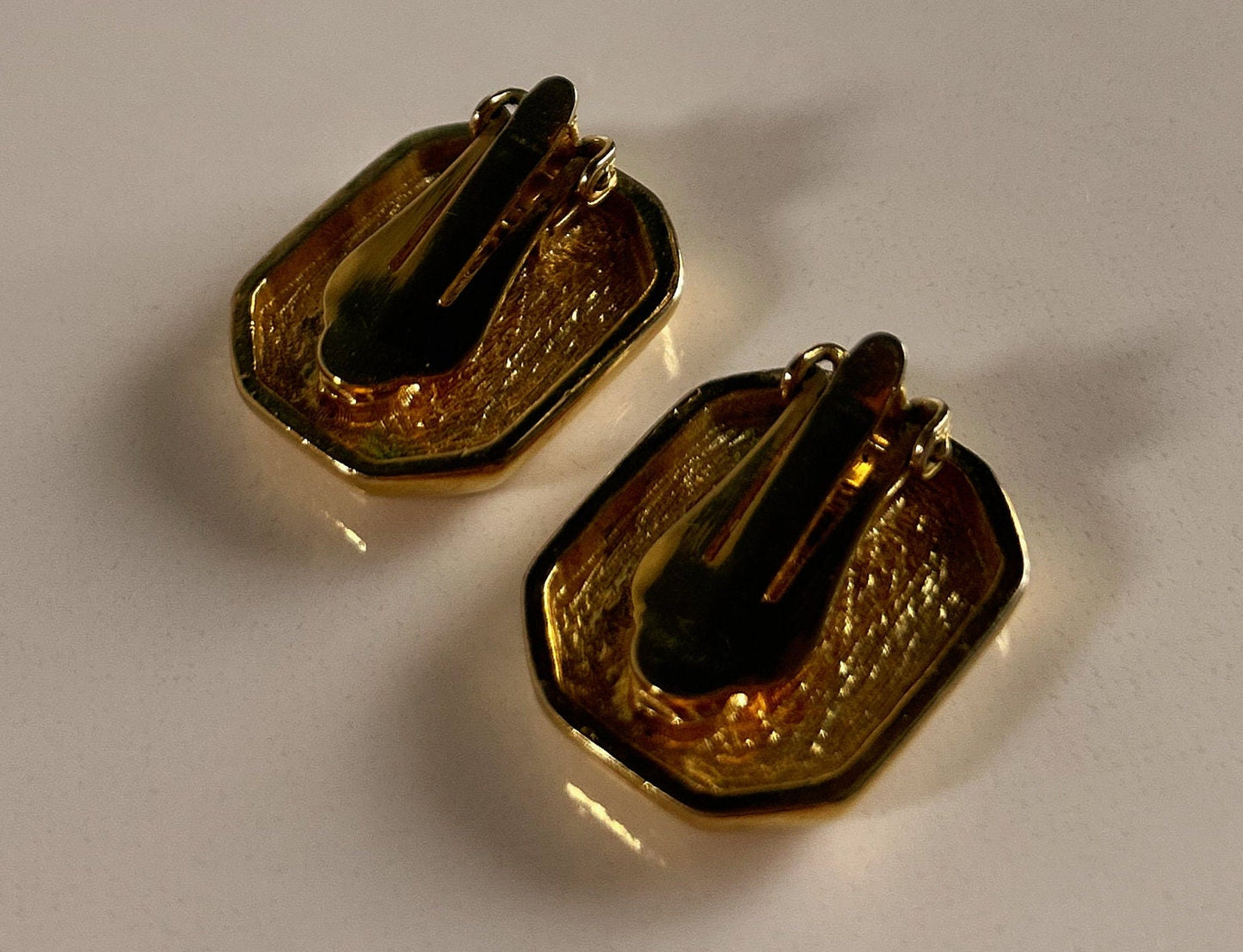 Vintage beige clip on earrings