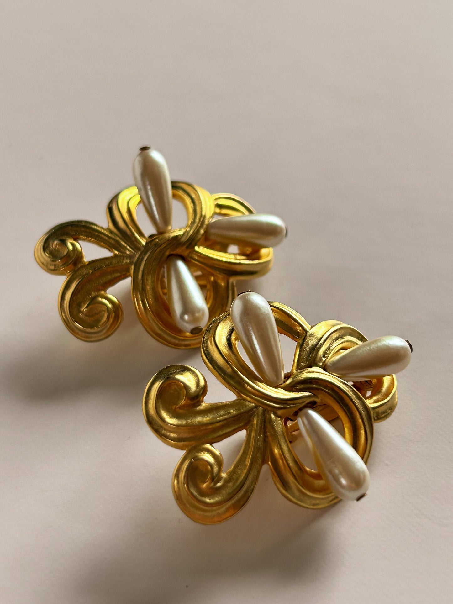 Vintage baroque gold and white clip on earrings with faux pearls