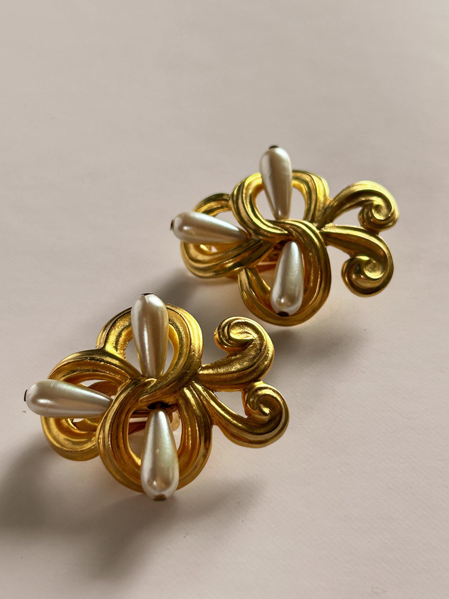 Vintage baroque gold and white clip on earrings with faux pearls