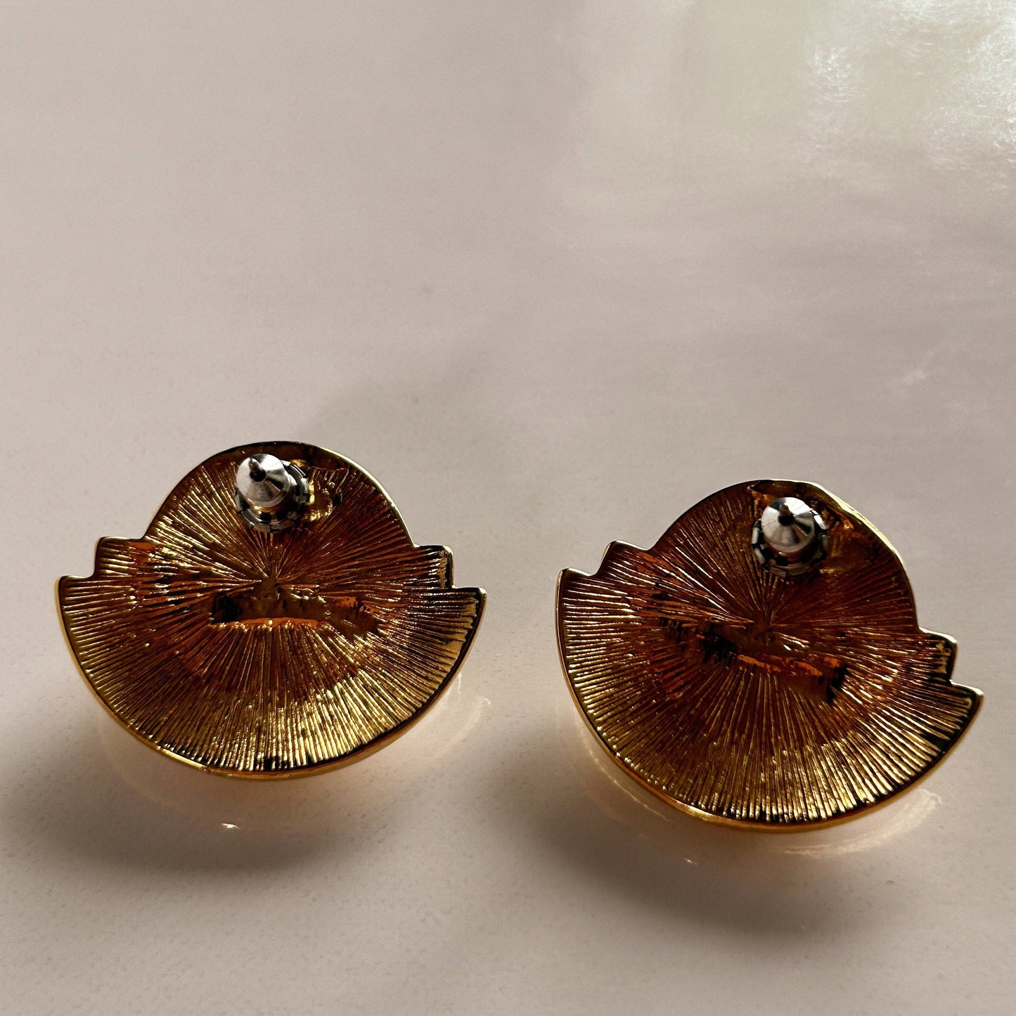 Vintage black and gold pierced earrings