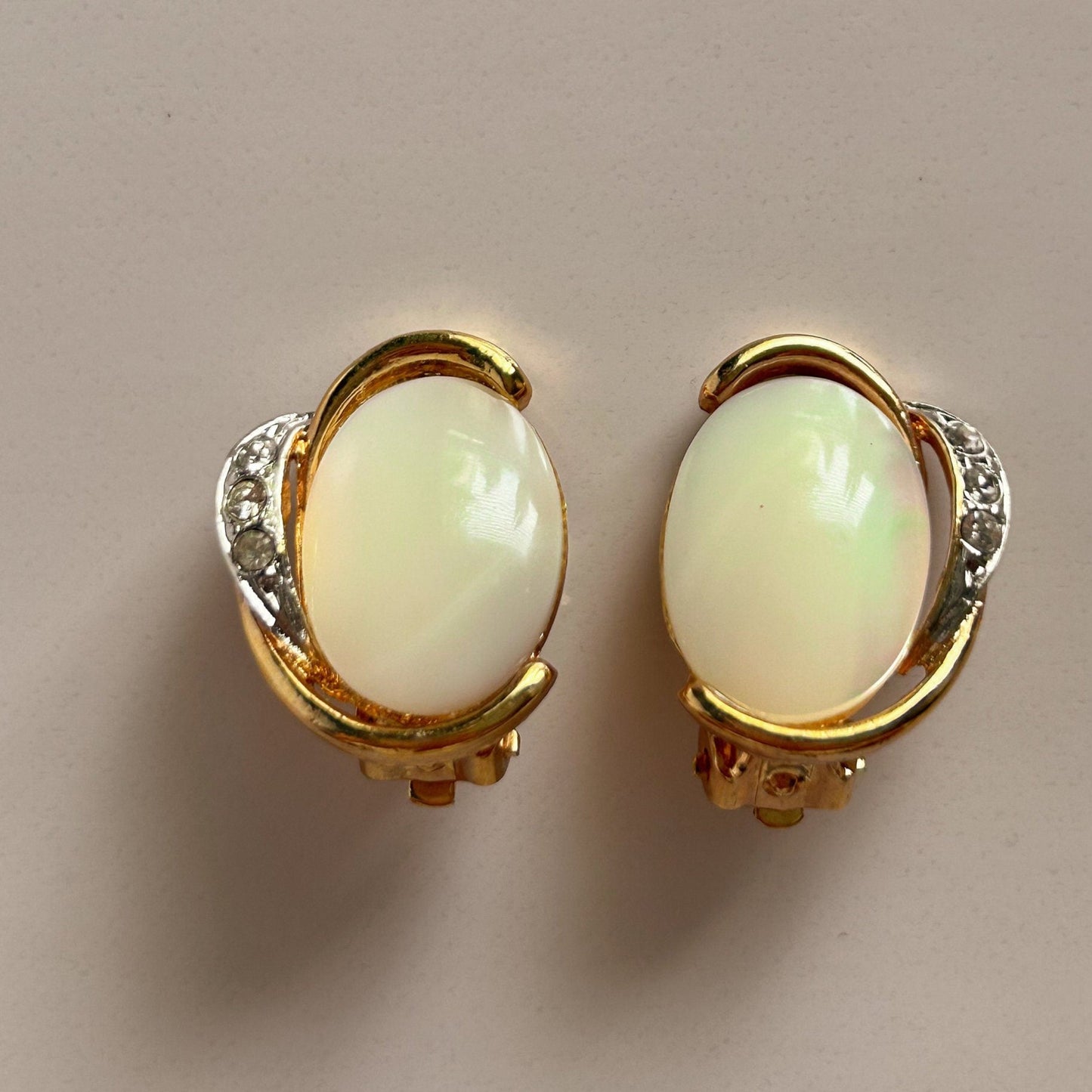 Vintage gold faux pearl and rhinestones clip on earrings