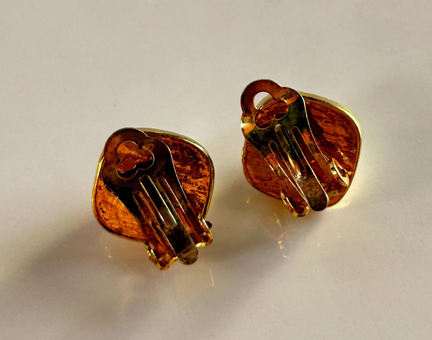 Vintage pearl and gold clip on earrings