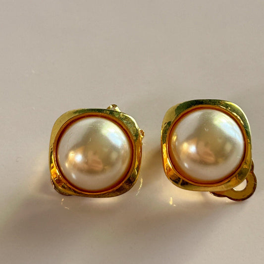 Vintage pearl and gold clip on earrings